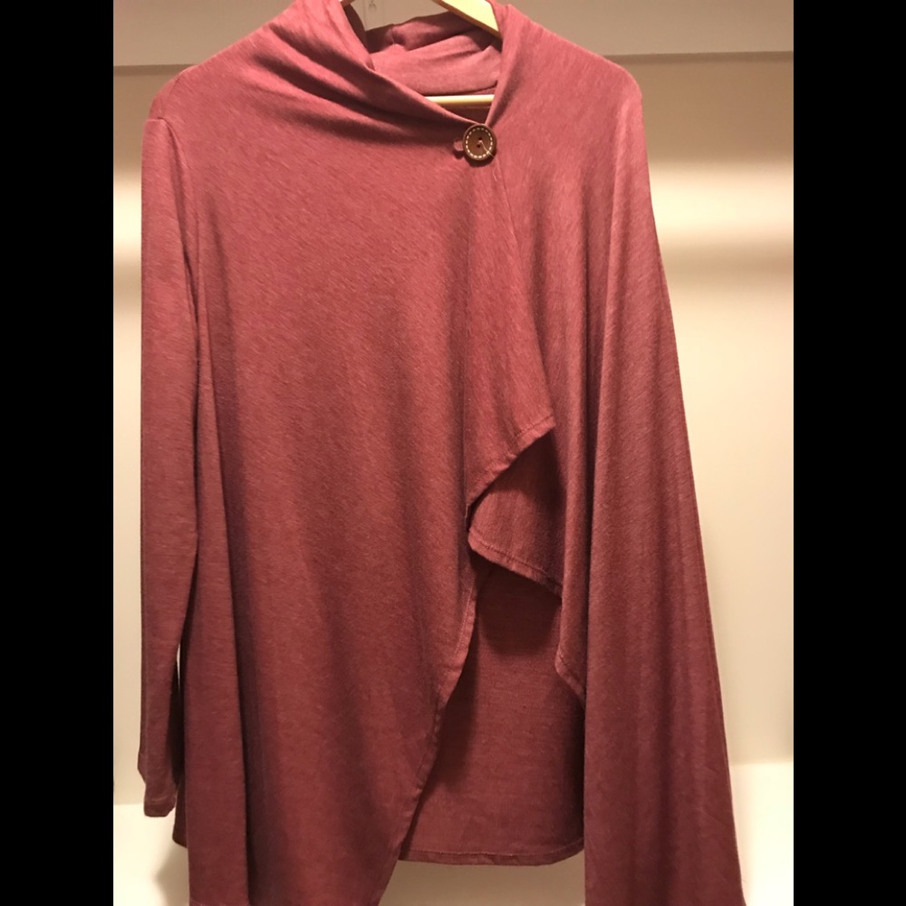 (2) Women’s Asymmetrical Ponchos / Wraps